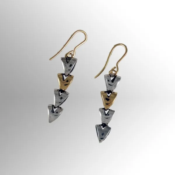 Orecchini a V mod. piccolo - Ventrella Gioiellieri